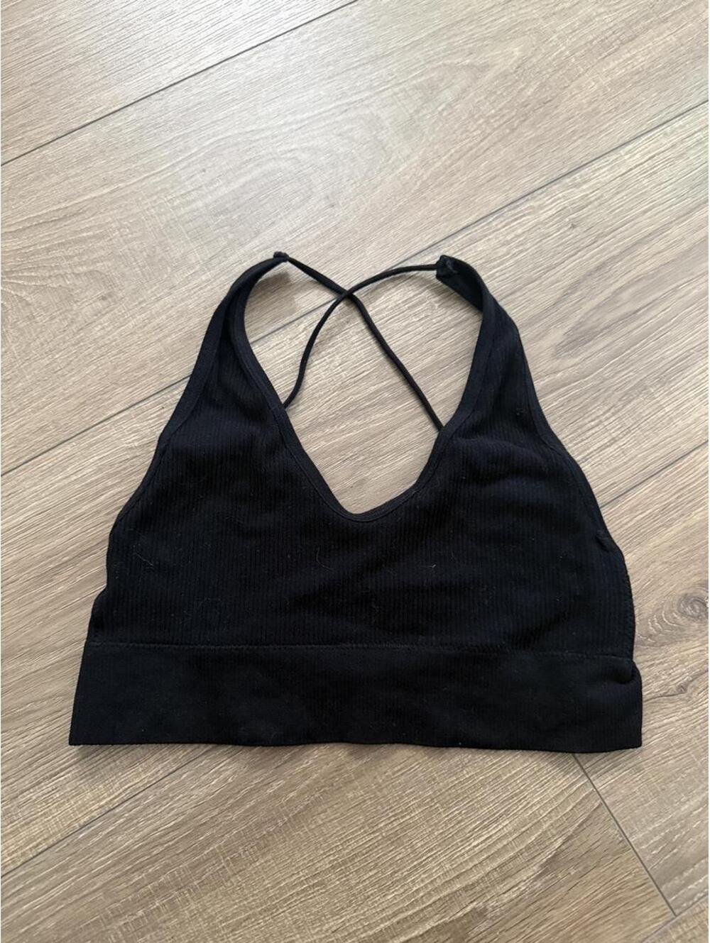 SHEIN Women's Black Crop-top